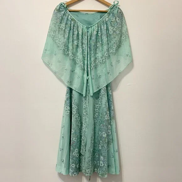 Vintage FRANCIS GALE 70s Aquamarine Floral Print Cape Dress - Size S/M - Picture 13 of 16